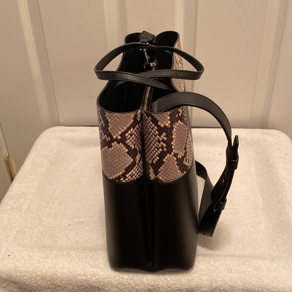 Tory Burch Black Purse… - Picture 2 of 8